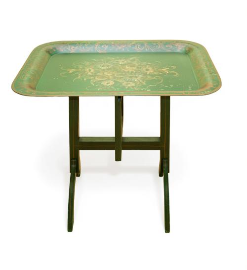Mesa bandeja plegable en metal pintado con decoración de fl