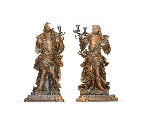 TRABAJO EUROPEO, S. XVIII-XIXGran pareja de figuras-torch