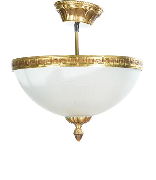 452   -  <p><span class="object_title">Pequeña lámpara plafón en metal dorado, decorado con greca clásica y cristal esmerilado.</span><br></p>