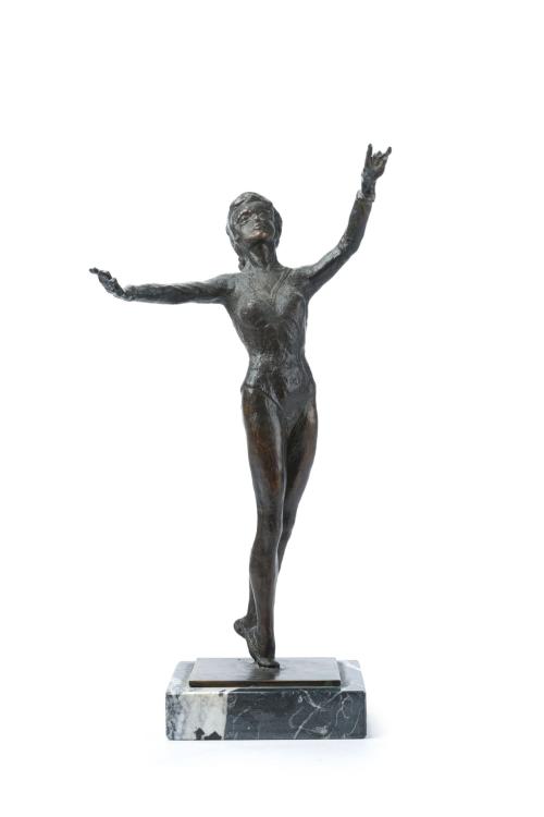 "Bailarina"Escultura en bronce pavonado.