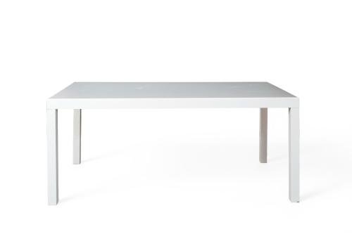 MATERIALJuego para exterior formado por mesa de comedor y