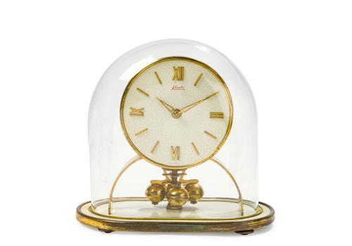 KUNDO, Alemania.Reloj de sobremesa en bronce dorado y esm