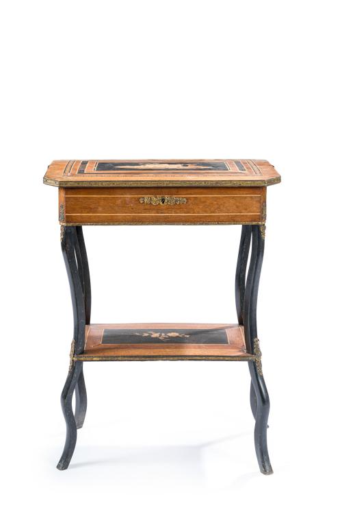 Costurero Napoleón III, Francia, S. XIX.En madera de palo